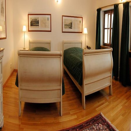 Rezidence Lundborg Hotel Прага Стая снимка